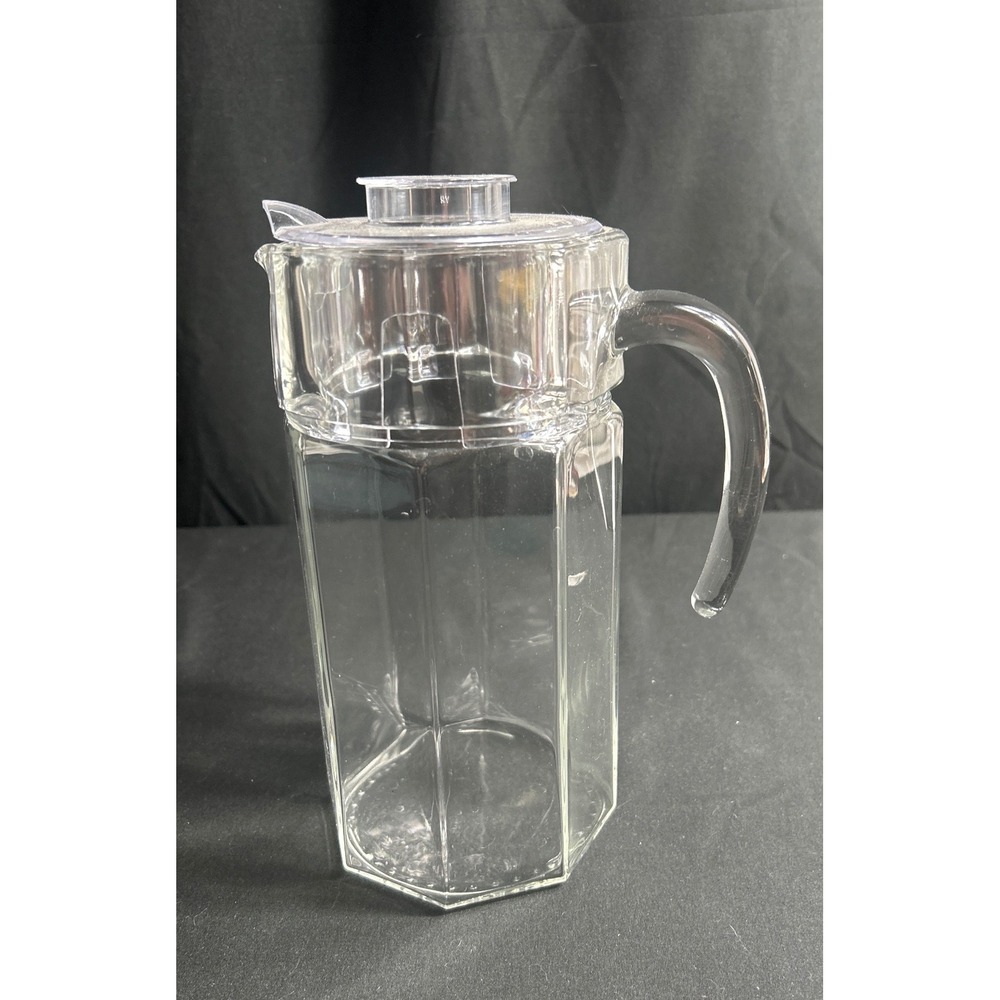 Vintage Luminarc Octime clear glass pitcher with Lid 2 Quart‎ Glass Server 9.5in